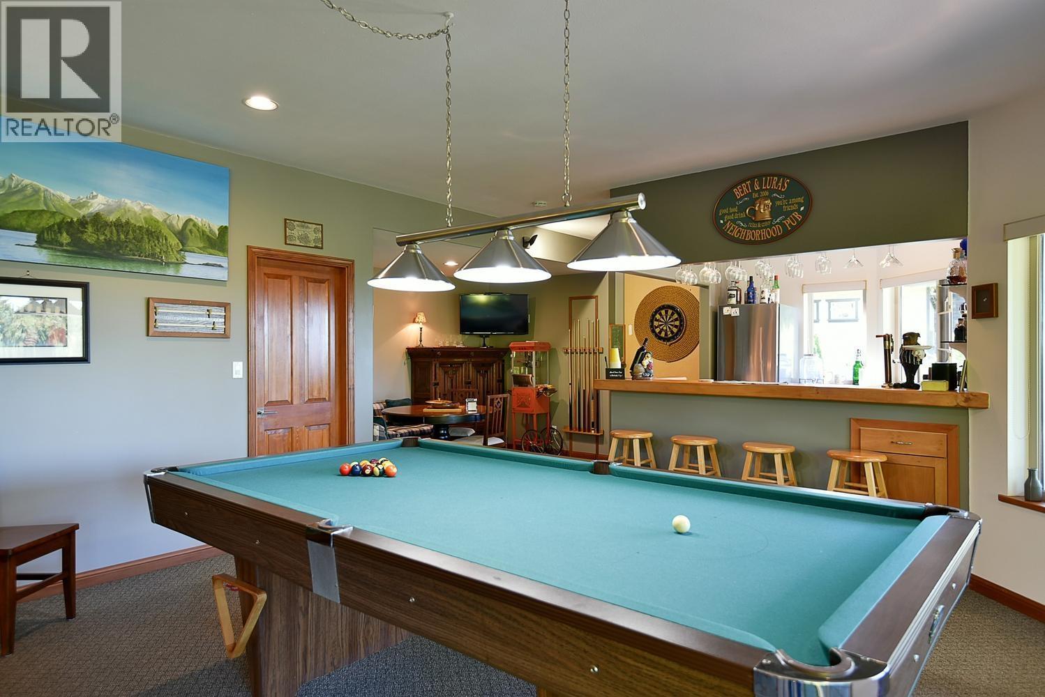 377 HARRY ROAD, Gibsons