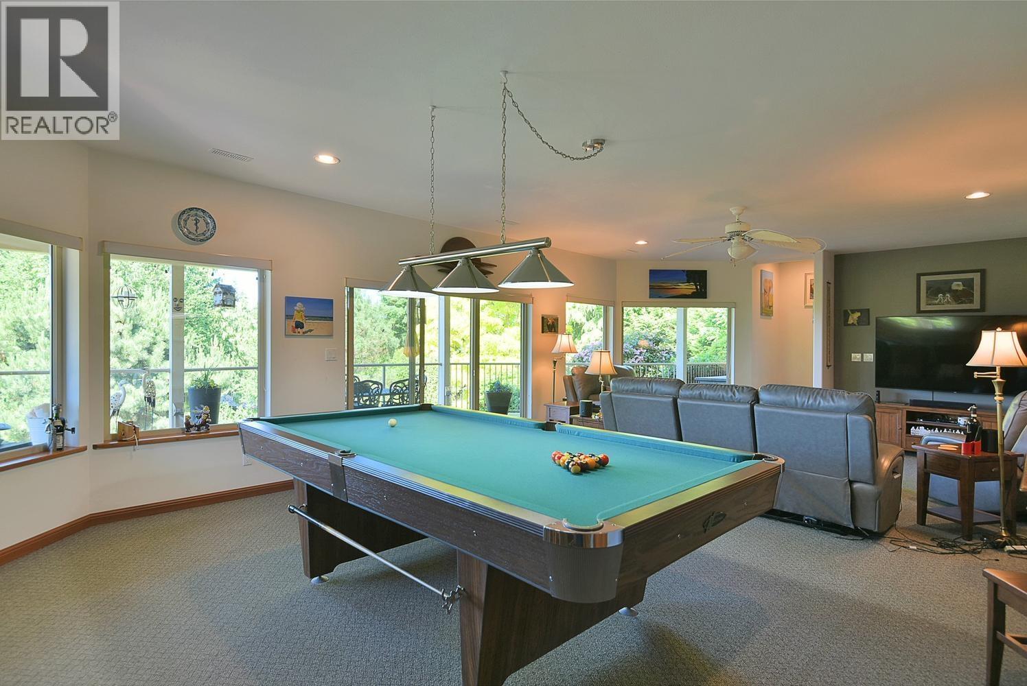 377 HARRY ROAD, Gibsons