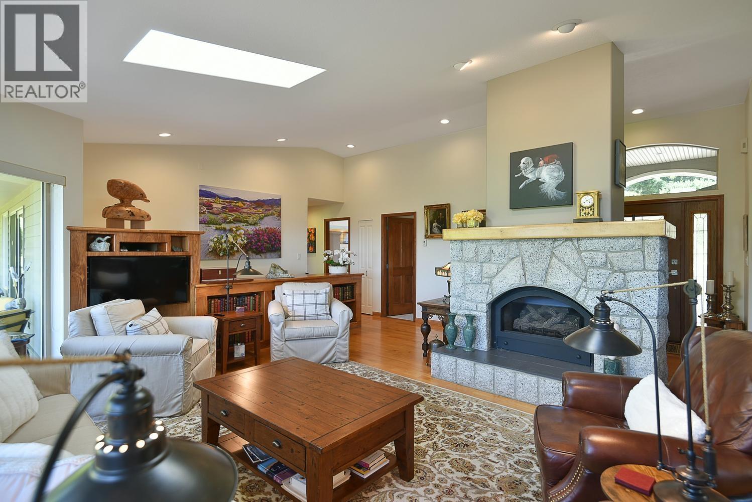 377 HARRY ROAD, Gibsons