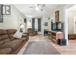 652 Moffat Street, Pembroke, ON K8A3Y1 Photo 8