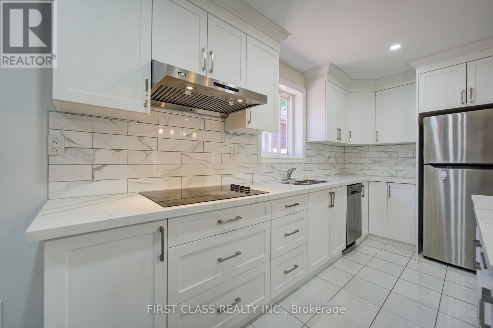 427 LESLIE STREET - 24