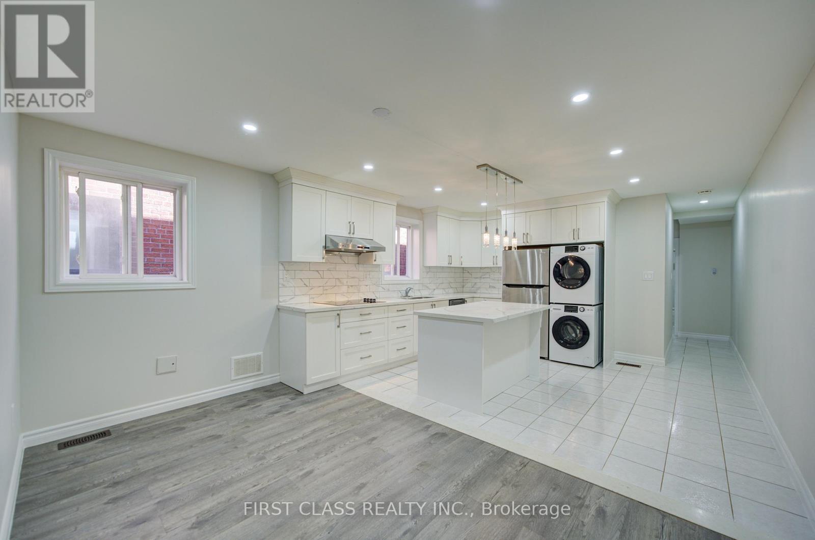 427 LESLIE STREET - 8