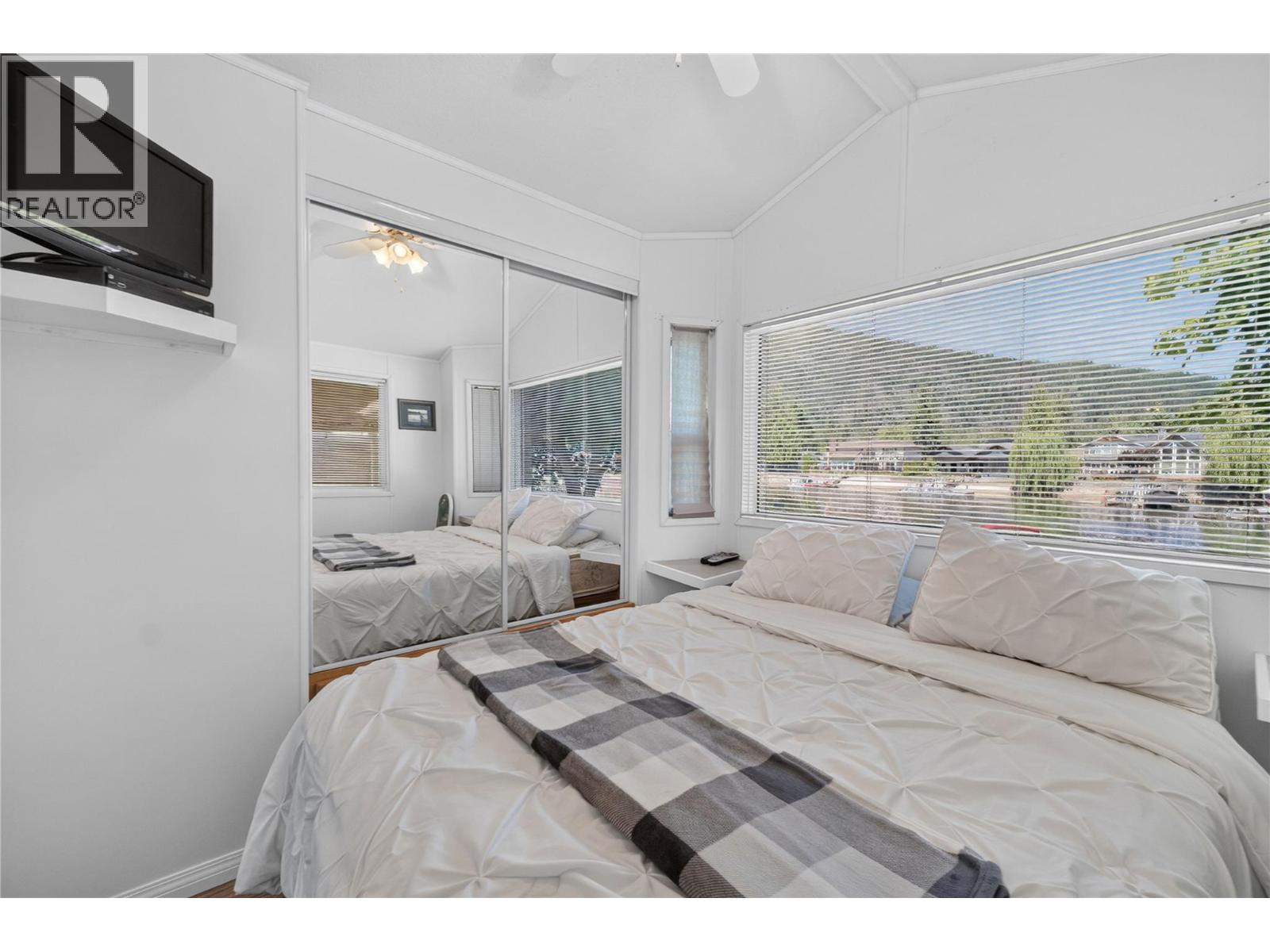 19 1455 Silver Sands Road, Sicamous