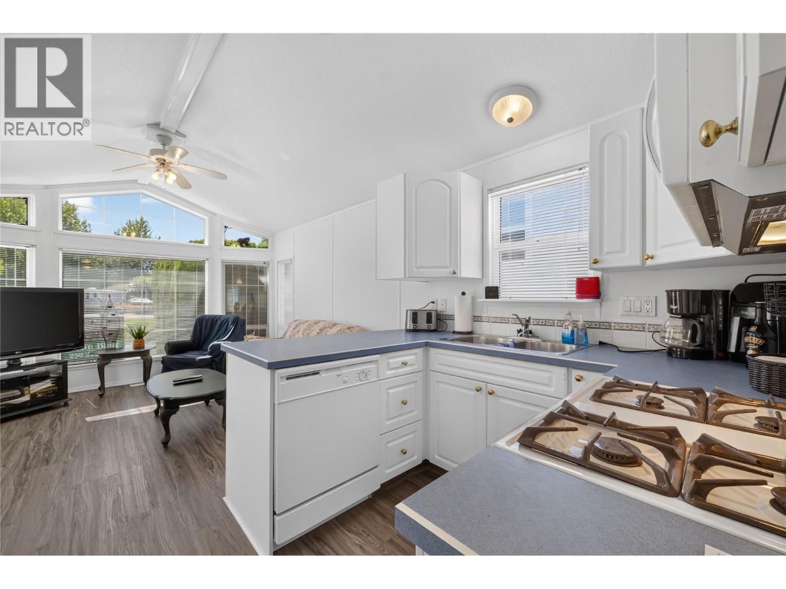 19 1455 Silver Sands Road, Sicamous