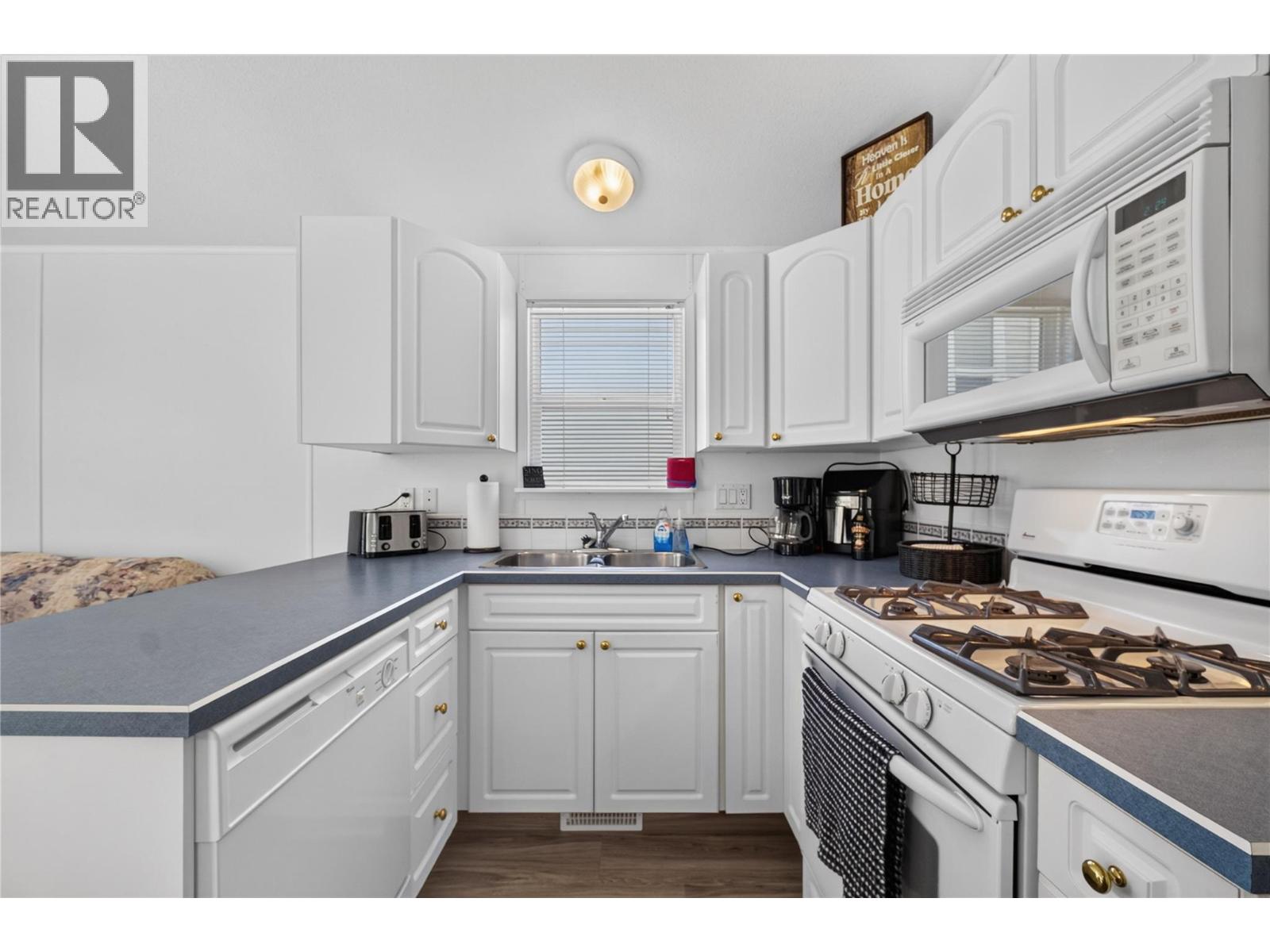 19 1455 Silver Sands Road, Sicamous