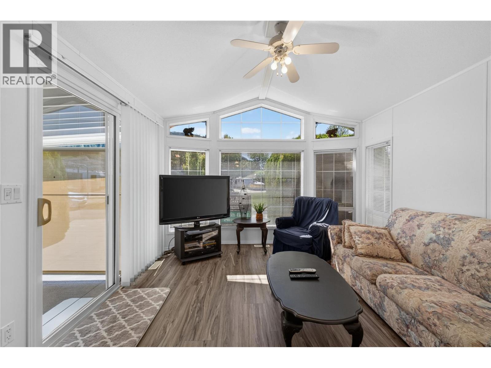 19 1455 Silver Sands Road, Sicamous