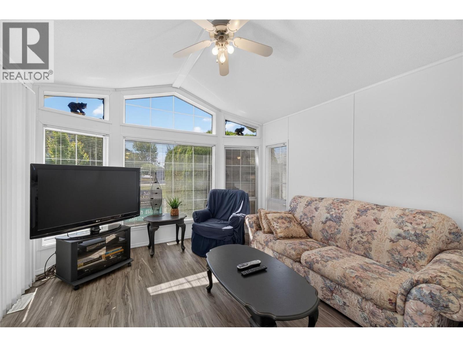 19 1455 Silver Sands Road, Sicamous