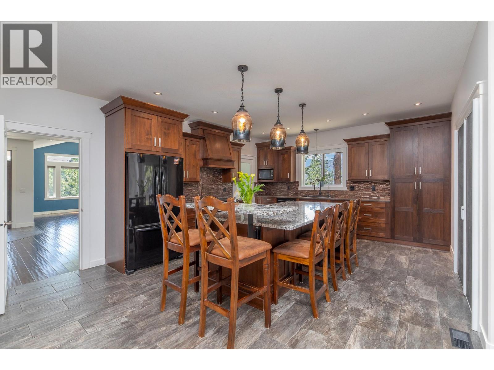 567 Pineview Road - 9