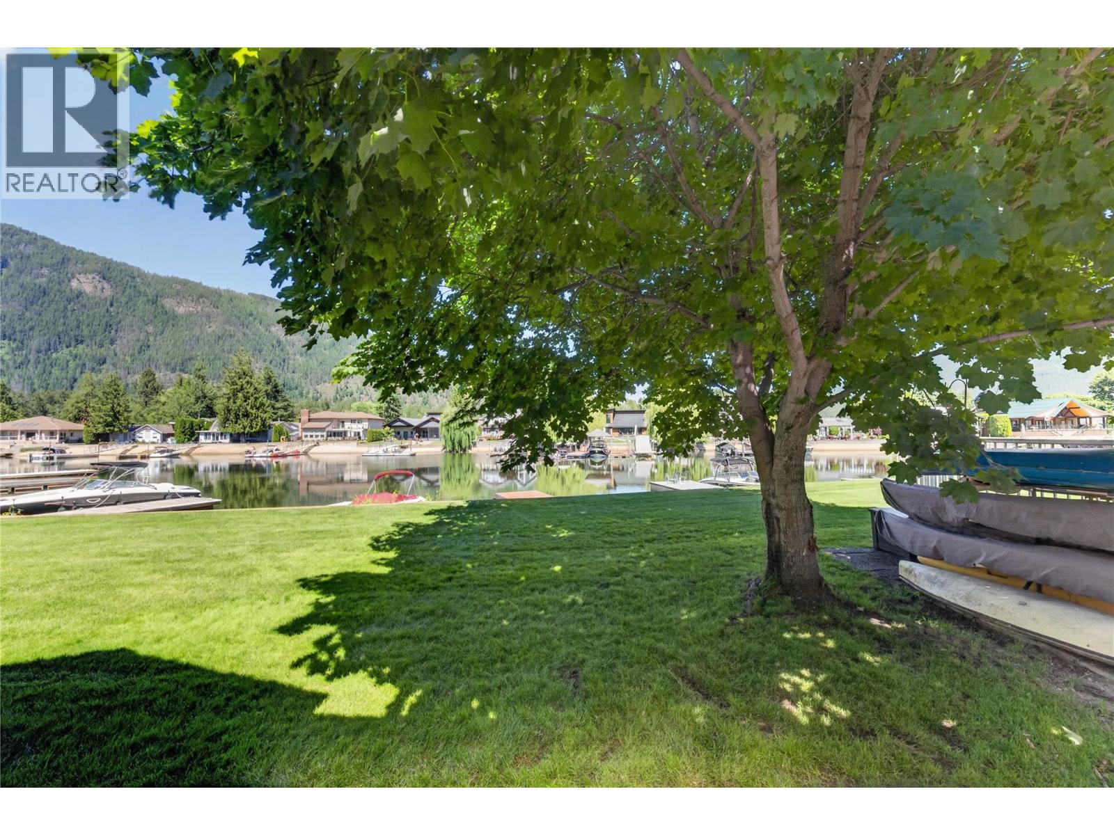 19 1455 Silver Sands Road, Sicamous