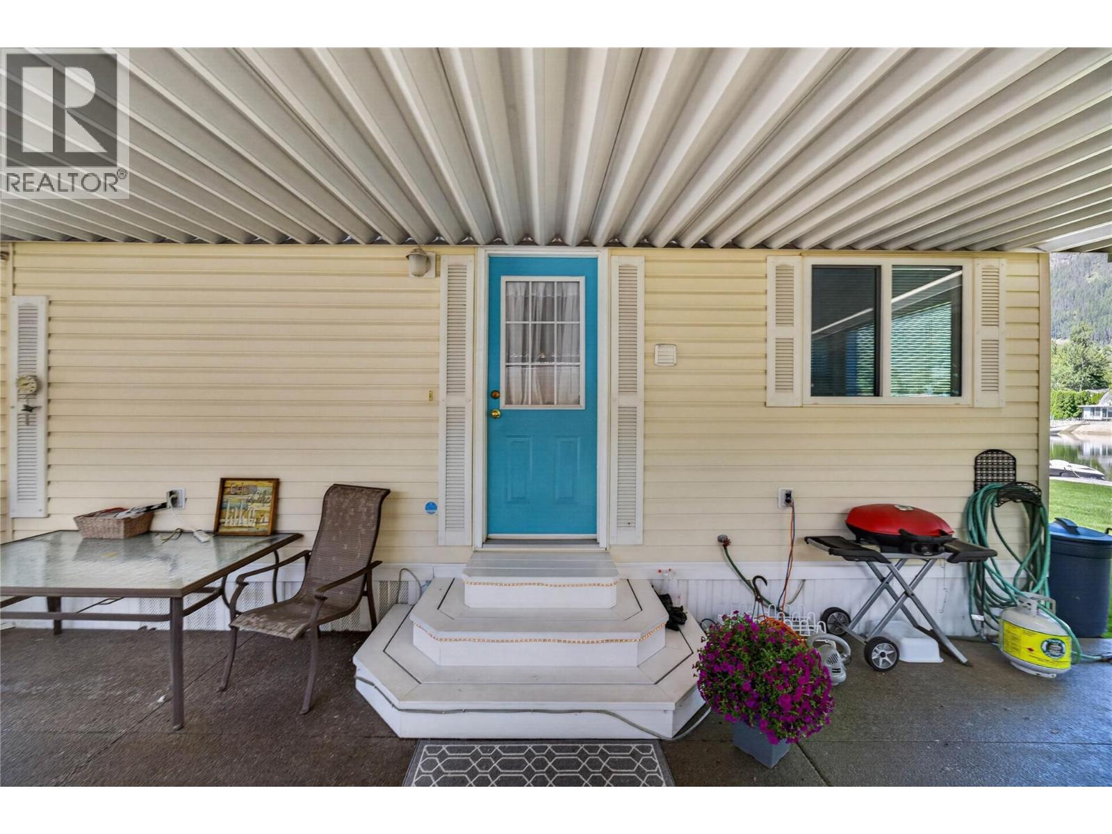 19 1455 Silver Sands Road, Sicamous