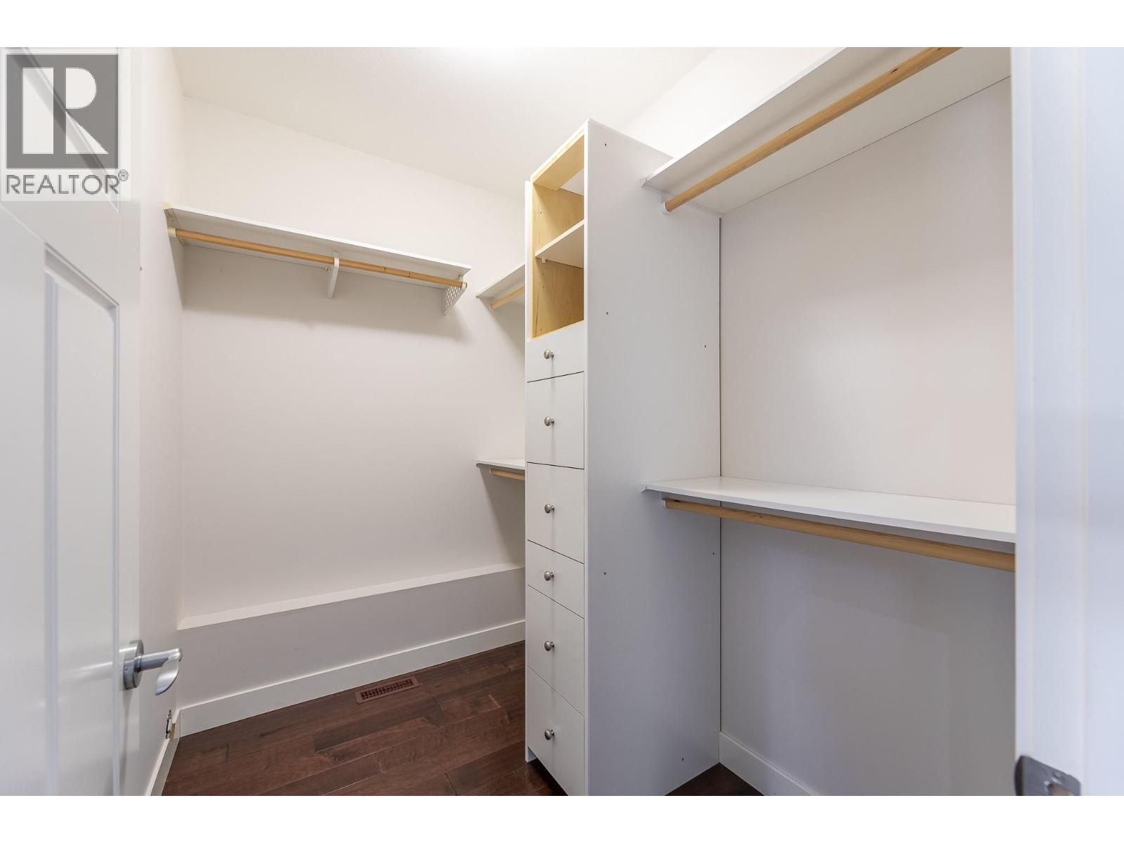 567 Pineview Road - 19