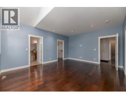 Primary Bedroom - 567 Pineview Road, Penticton, BC V2A7S8 Photo 16