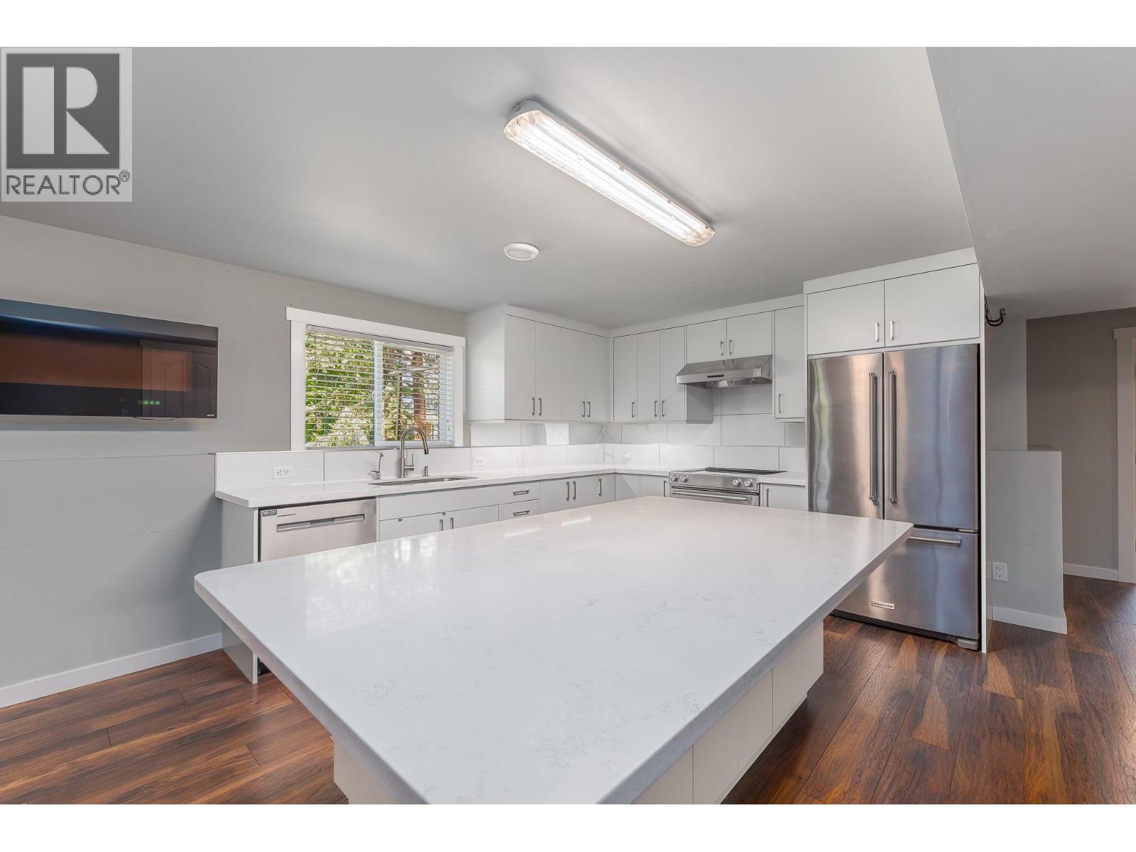 567 Pineview Road - 33