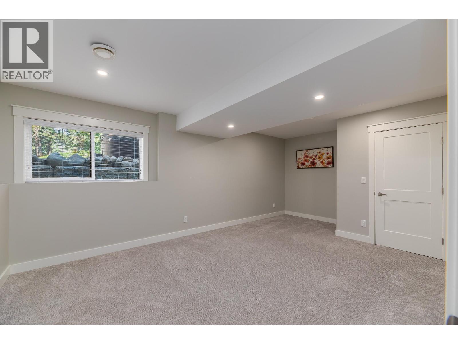 567 Pineview Road - 35