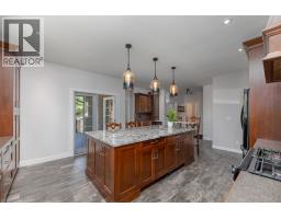Foyer - 567 Pineview Road, Penticton, BC V2A7S8 Photo 12