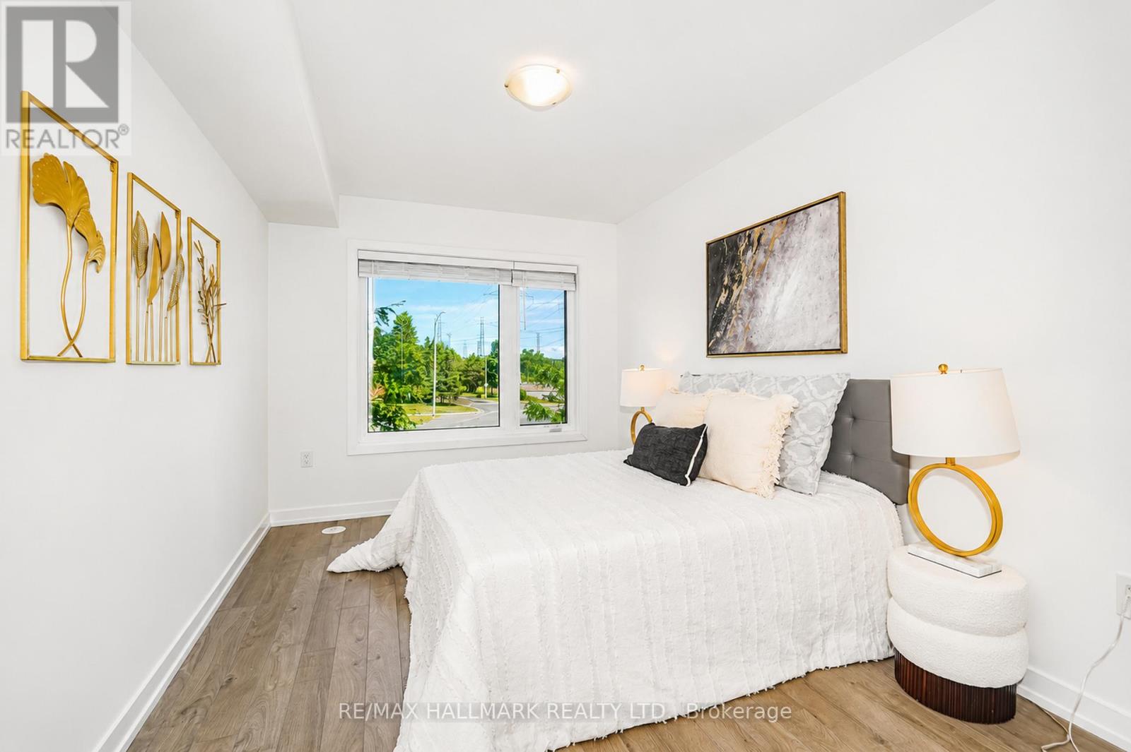 #212 1555 KINGSTON ROAD - 21