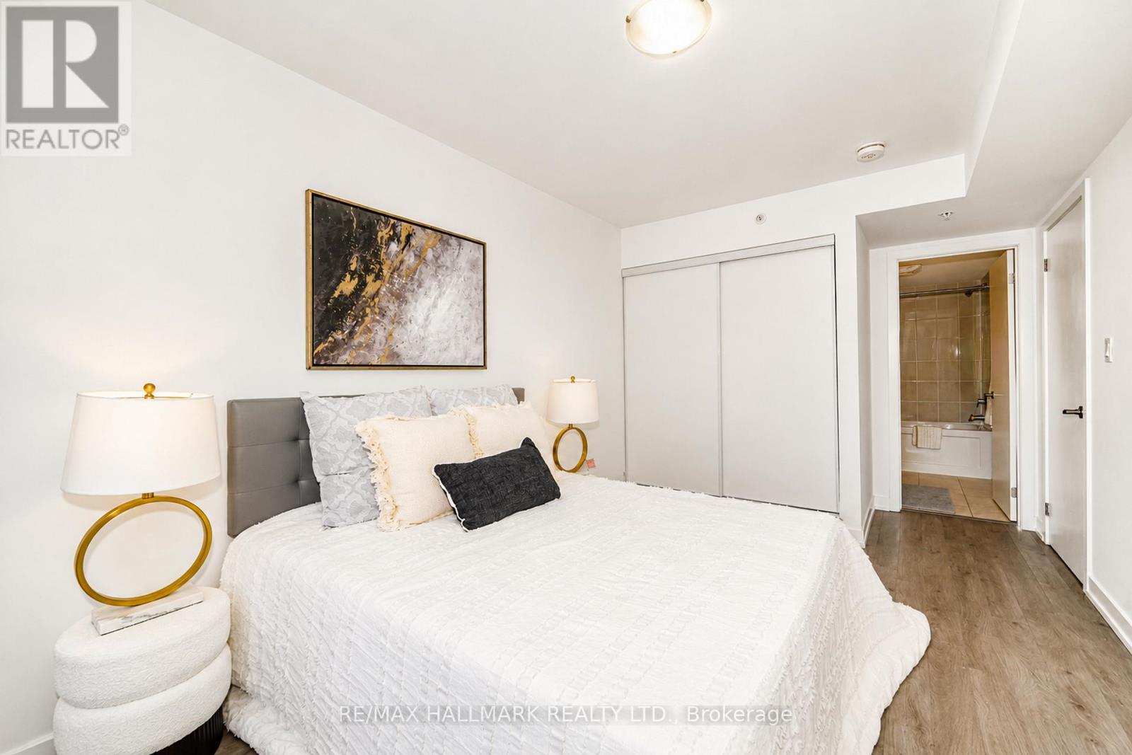 #212 1555 KINGSTON ROAD - 22