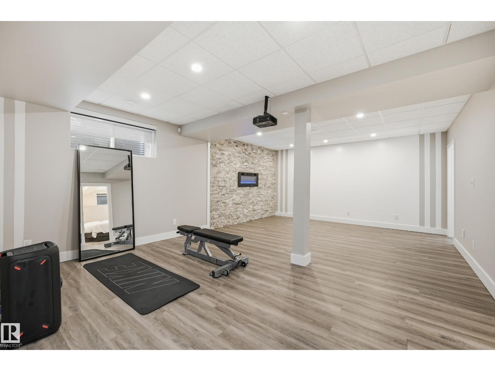 1024 ARMITAGE CR SW — photo 33