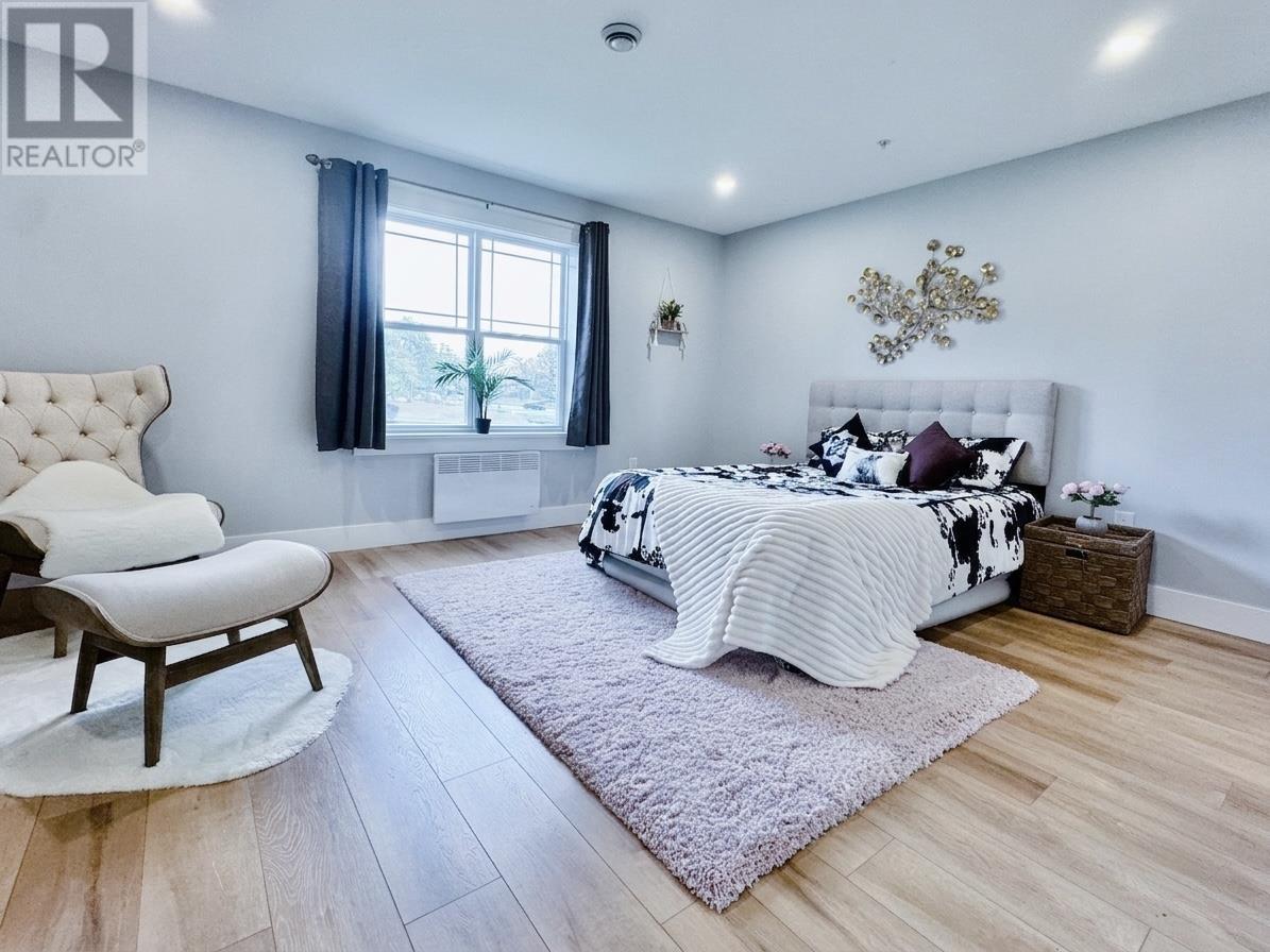 #305 24 Gilbert Drive - 22