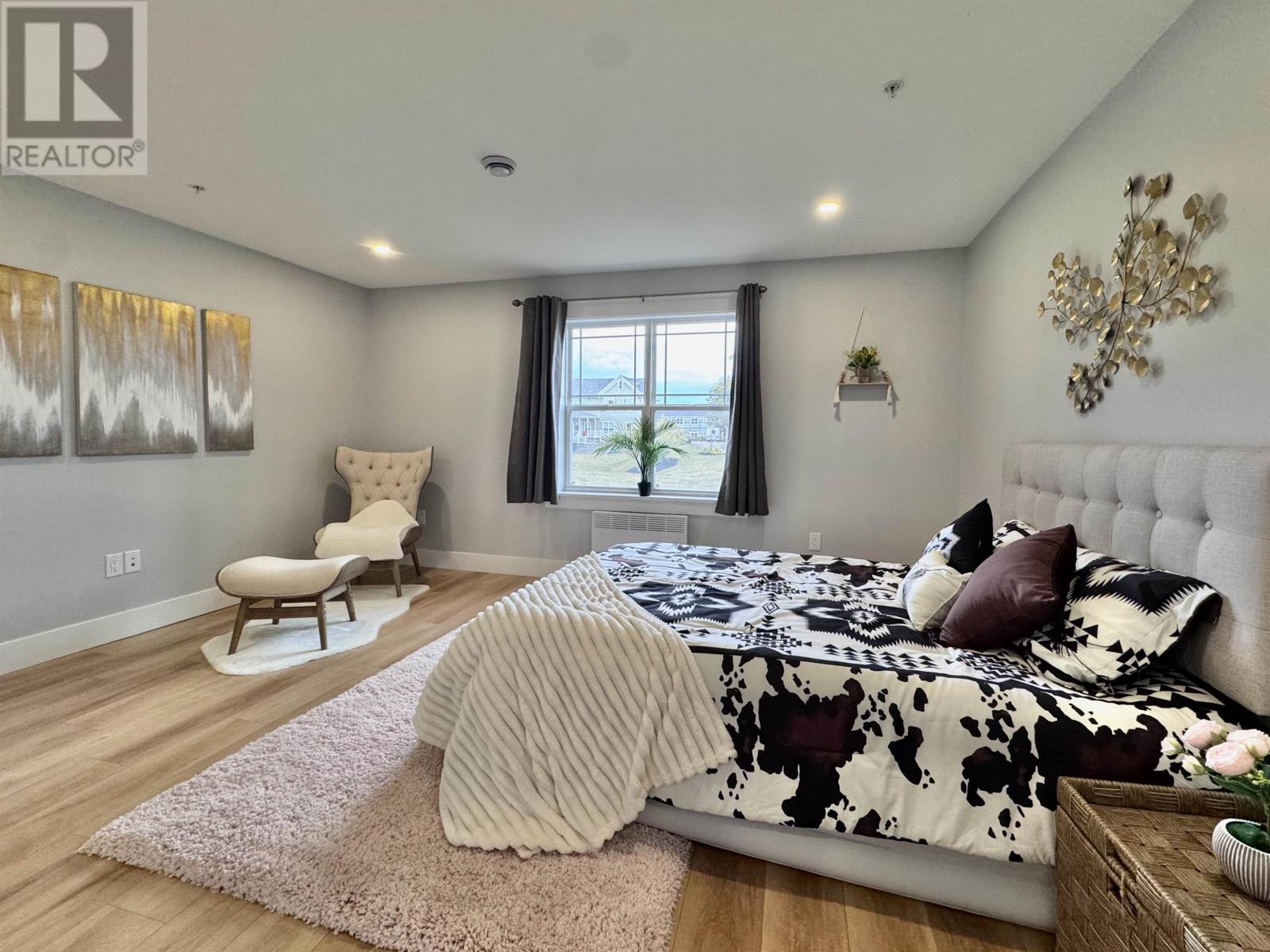#305 24 Gilbert Drive - 24