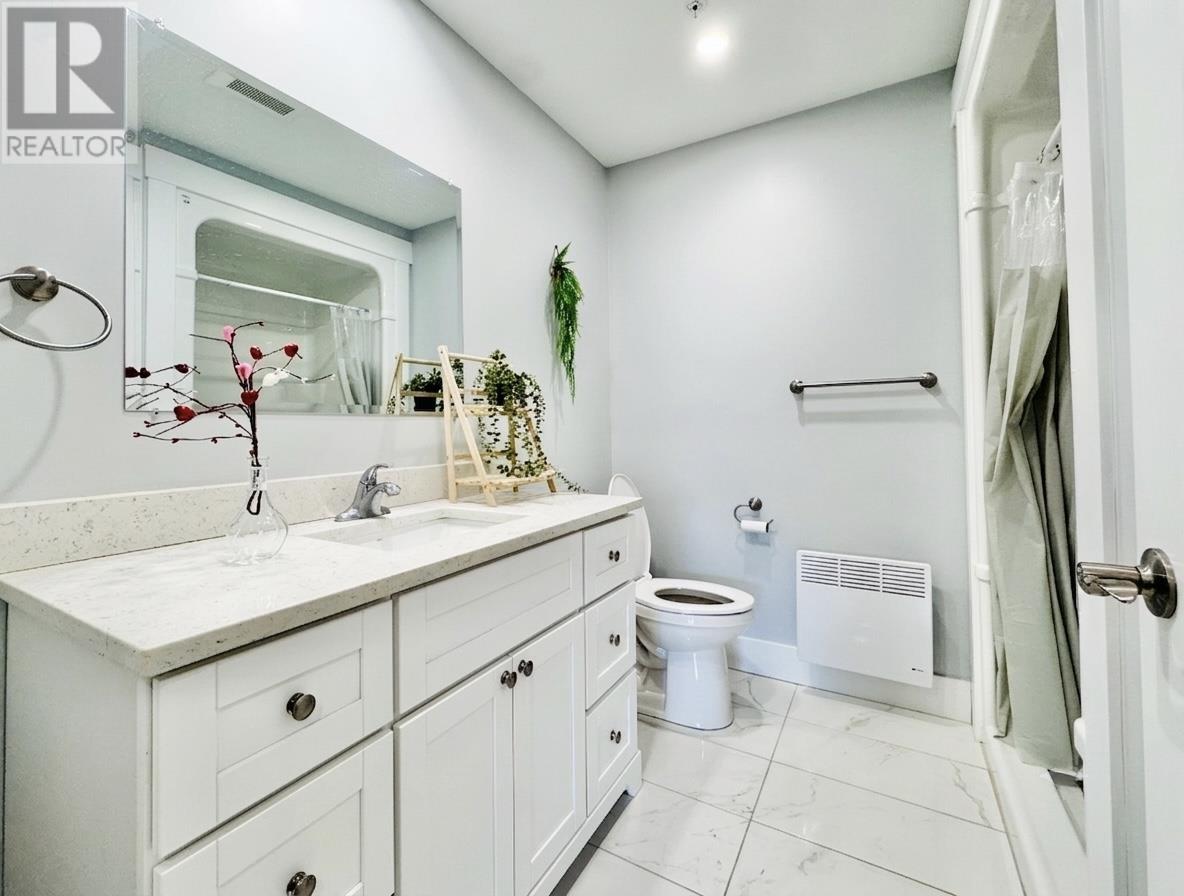 #305 24 Gilbert Drive - 27