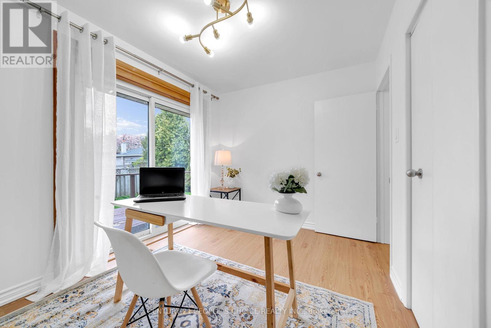 586 CENTRAL PK BOULEVARD N - 14