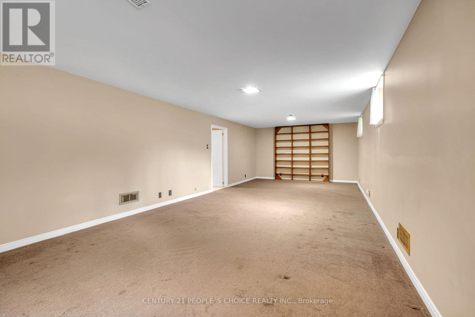 586 CENTRAL PK BOULEVARD N - 21