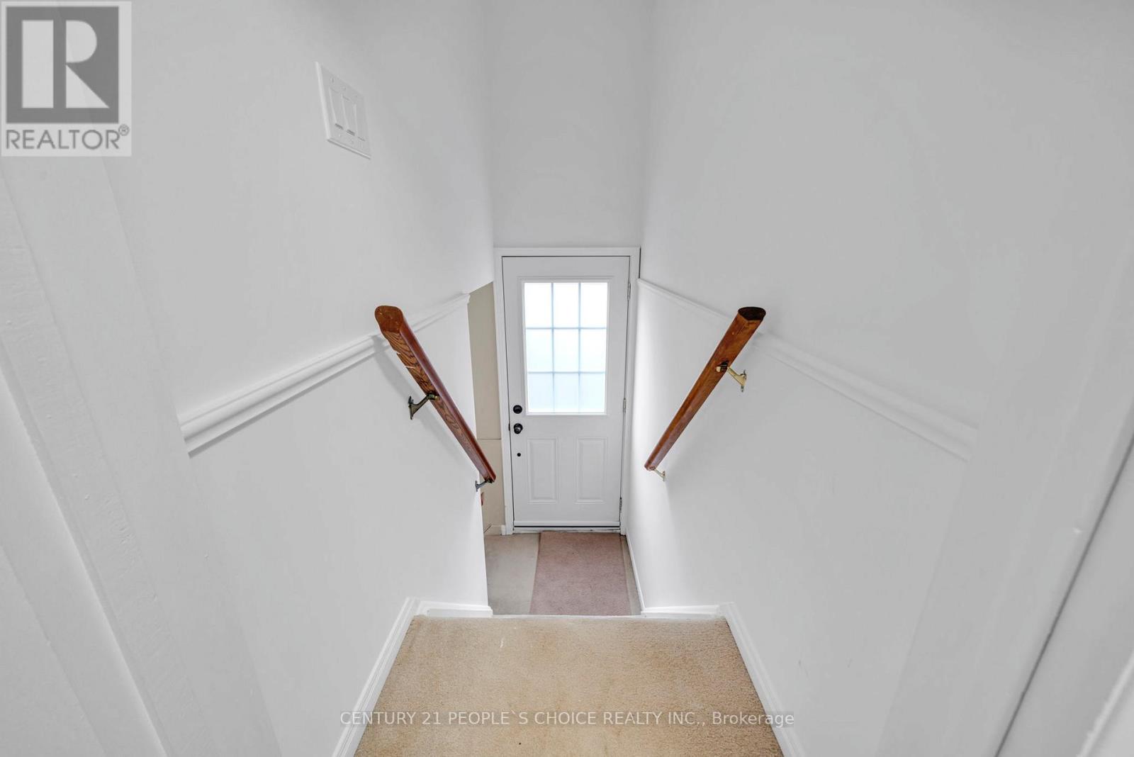 586 CENTRAL PK BOULEVARD N - 18