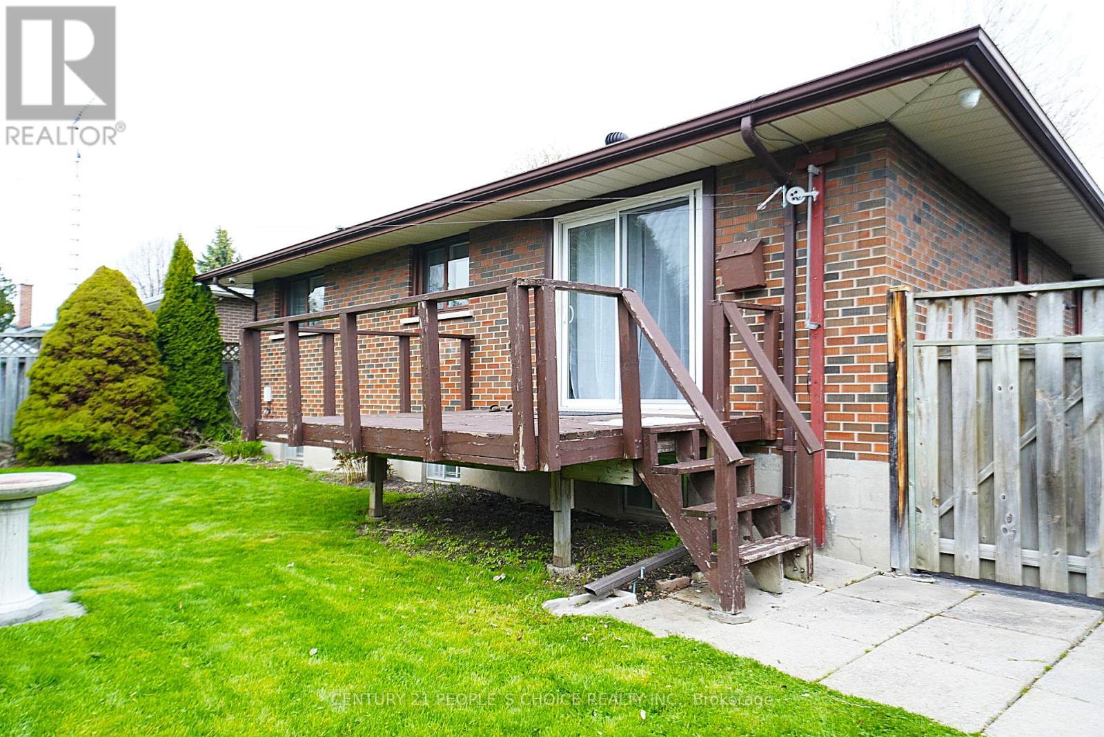 586 CENTRAL PK BOULEVARD N - 30