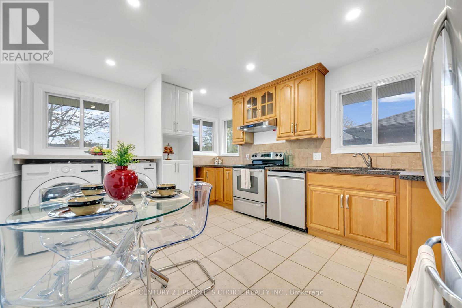 586 CENTRAL PK BOULEVARD N - 6