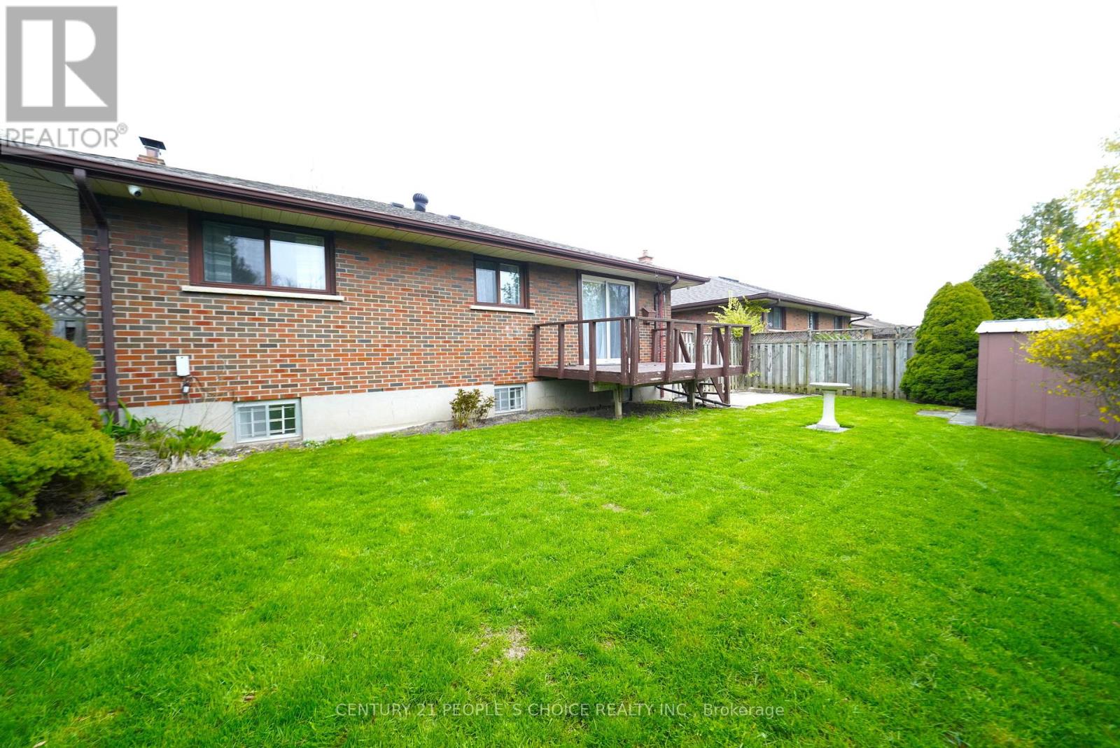 586 CENTRAL PK BOULEVARD N - 27