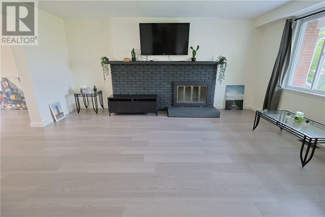 4 Bed, 3 Bath House for Sale in Ottawa – 12 Downsview Crescent, Ottawa - Image 37