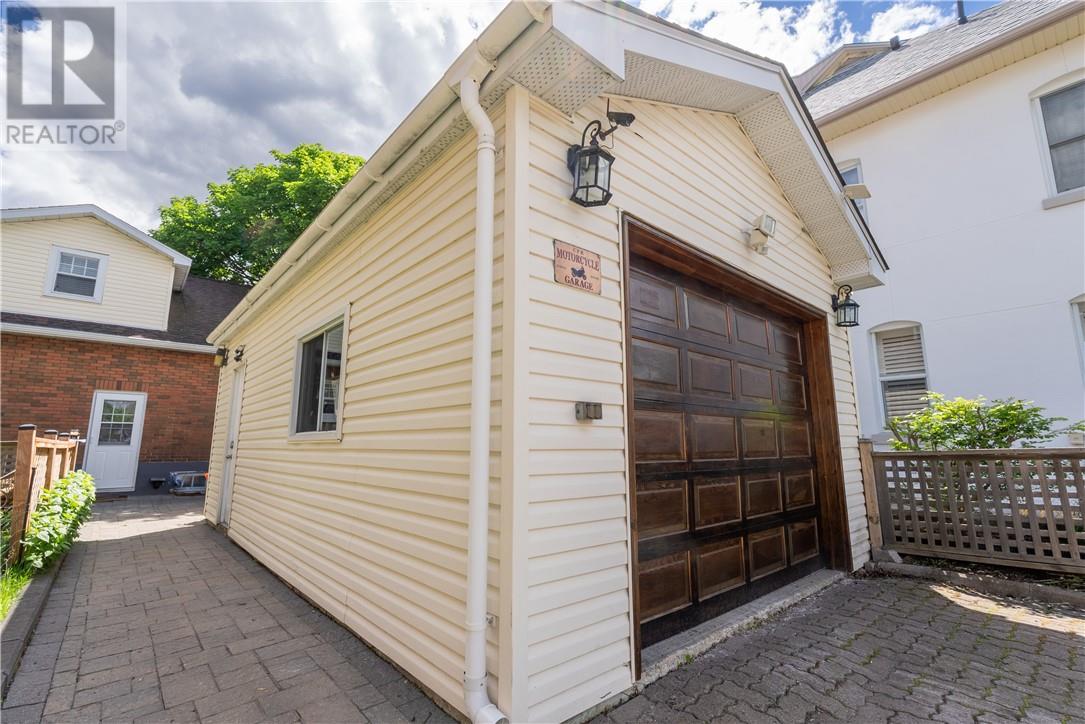 397 Nelson Street - 55