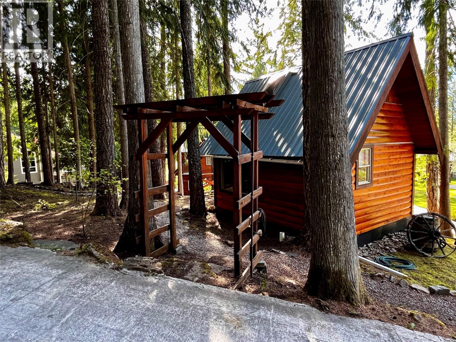 516 Bayview Road - 51