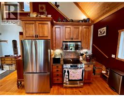 516 Bayview Road, Nakusp, BC V0G1R1 Photo 14