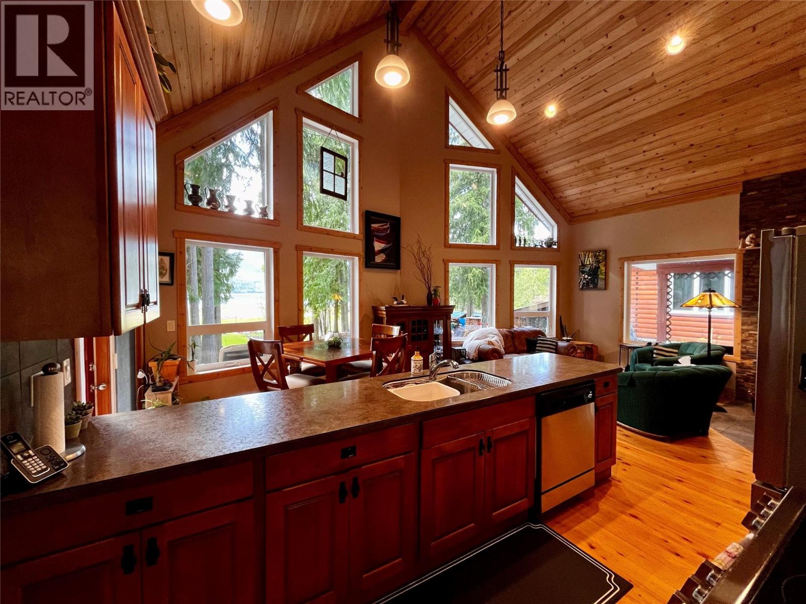 516 Bayview Road - 12