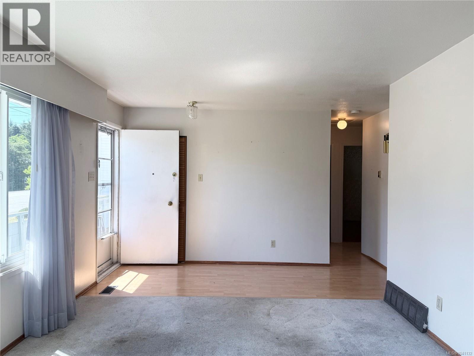 693 Park Ave - 11