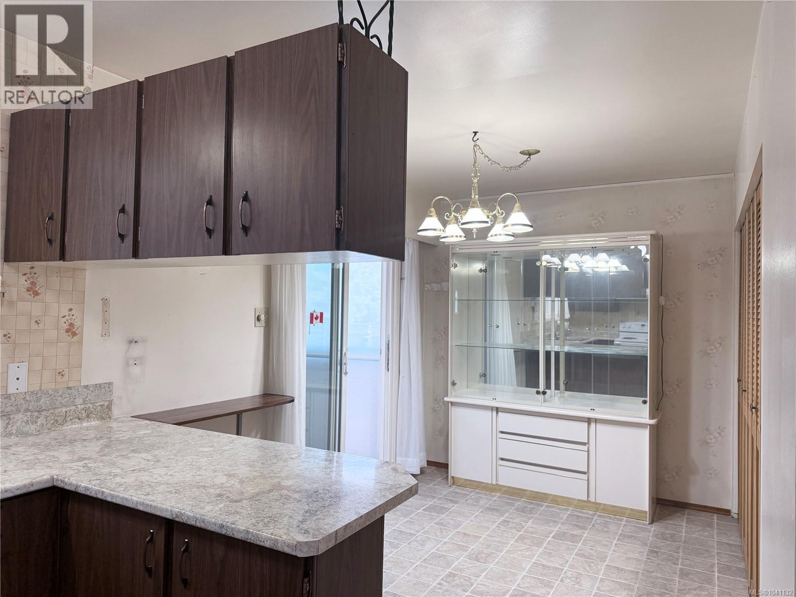 693 Park Ave - 14