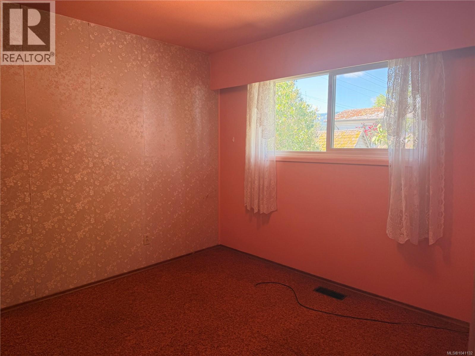 693 Park Ave - 21