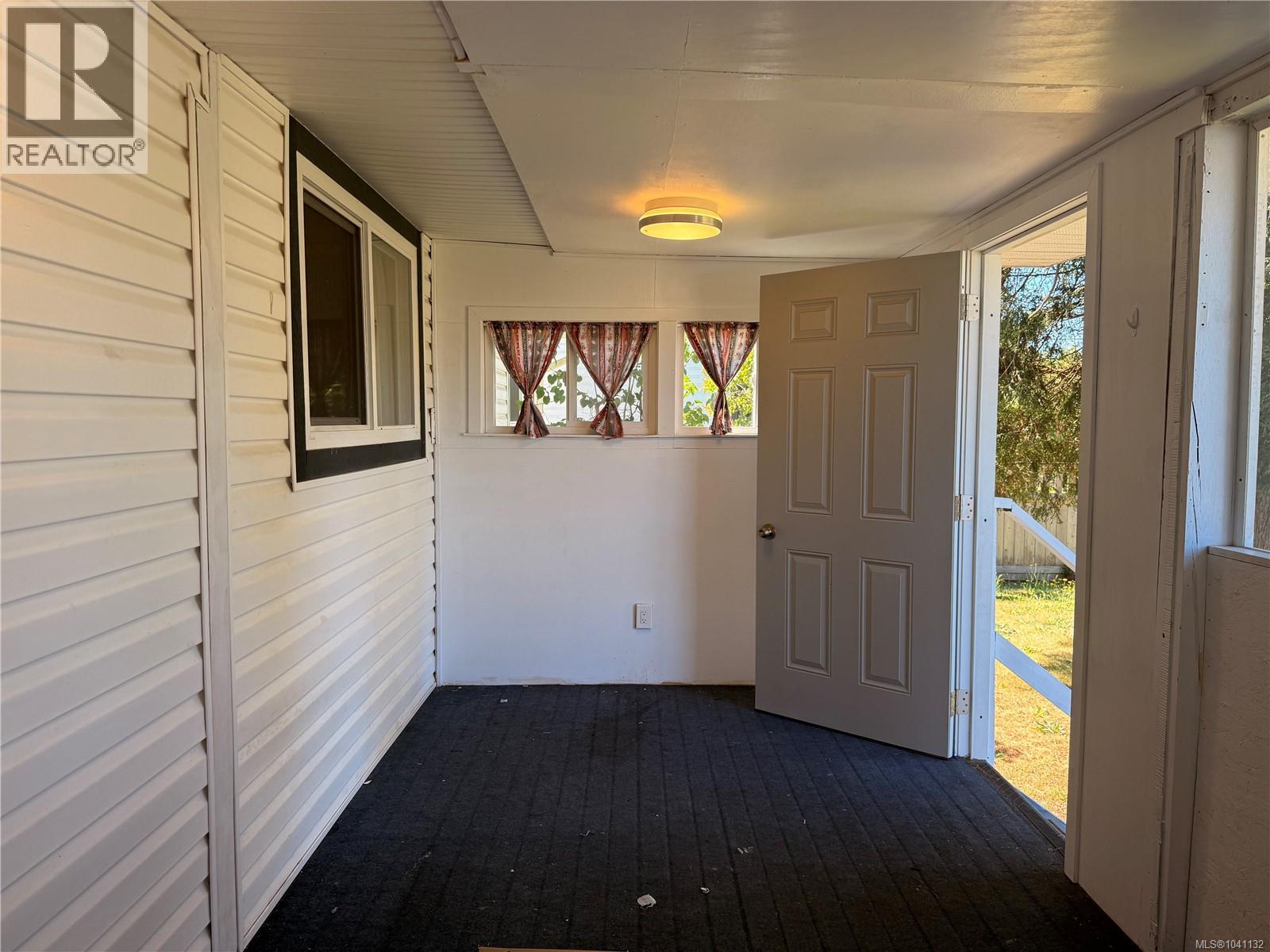 693 Park Ave - 23