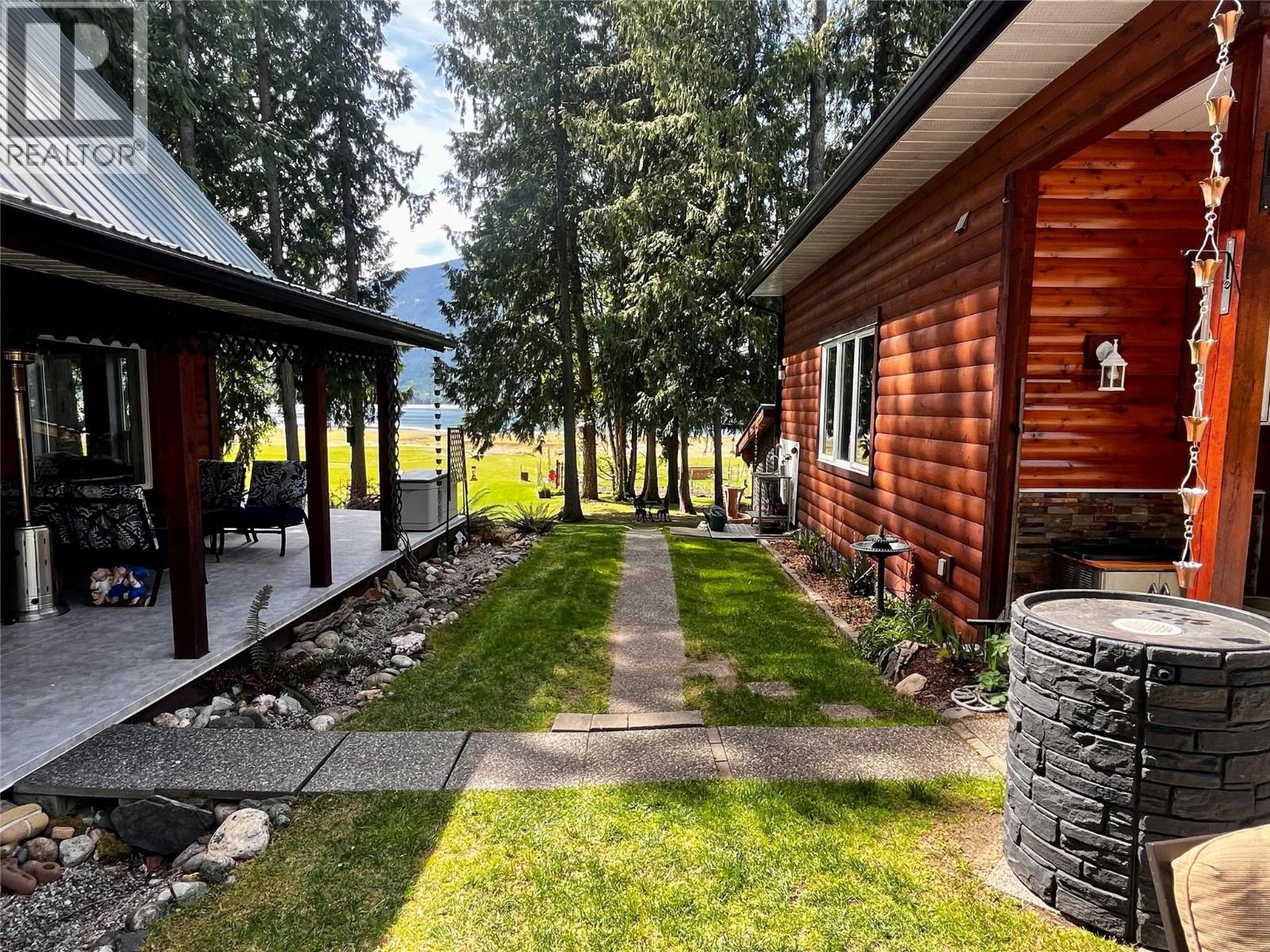 516 Bayview Road - 10