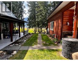 516 Bayview Road, Nakusp, BC V0G1R1 Photo 10