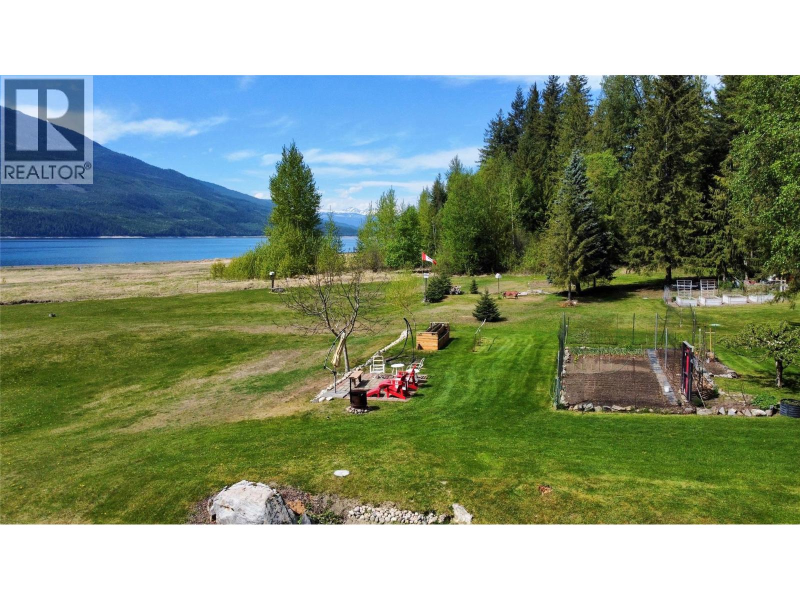 516 Bayview Road - 75