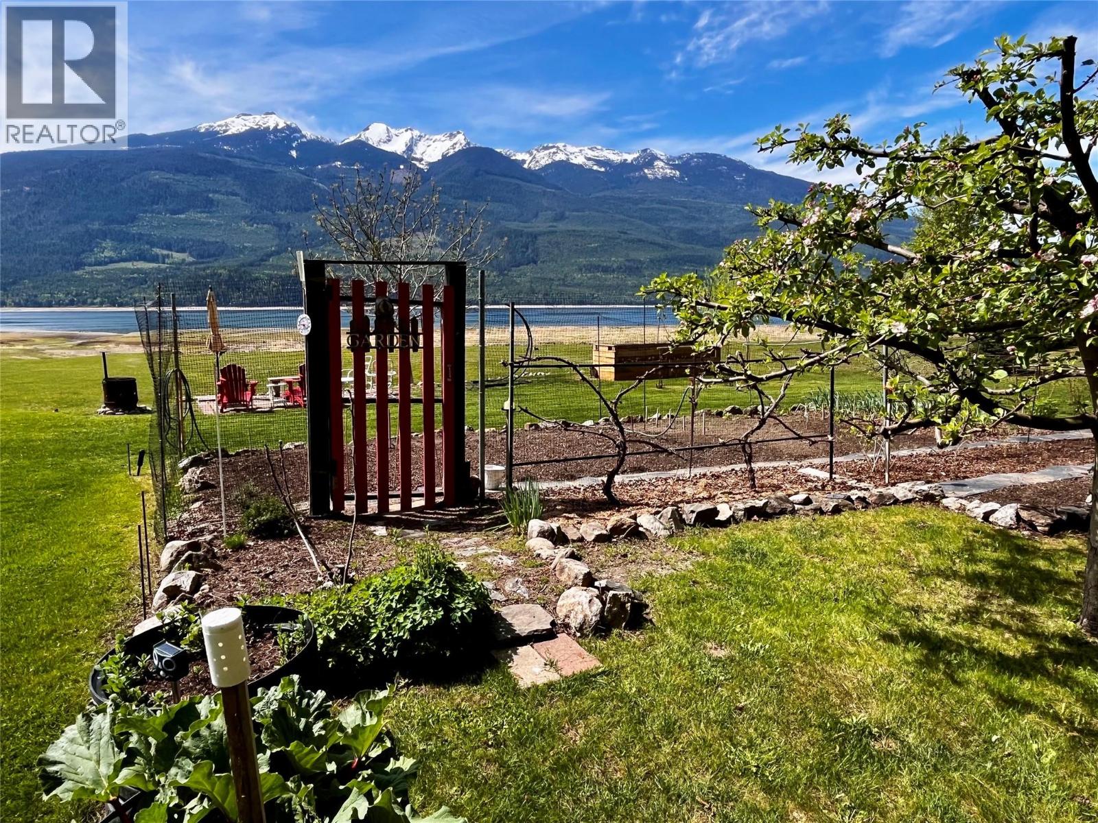 516 Bayview Road - 76