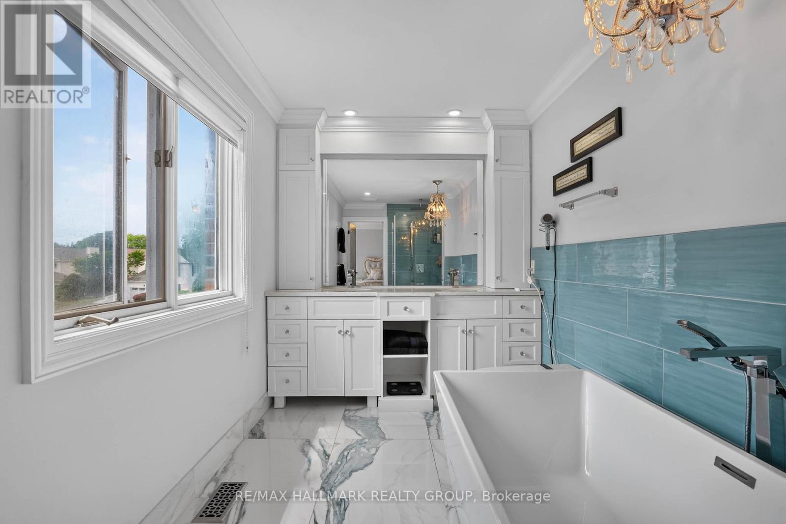 6 Bed, 6 Bath House for Sale in Ottawa – 3809 ALDERWOOD STREET, Ottawa – MLS# X13462498 - Image 46