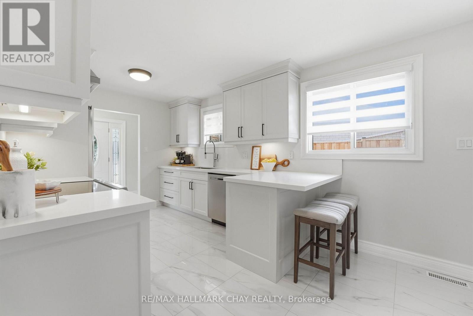 17 HUNTER COURT - 10