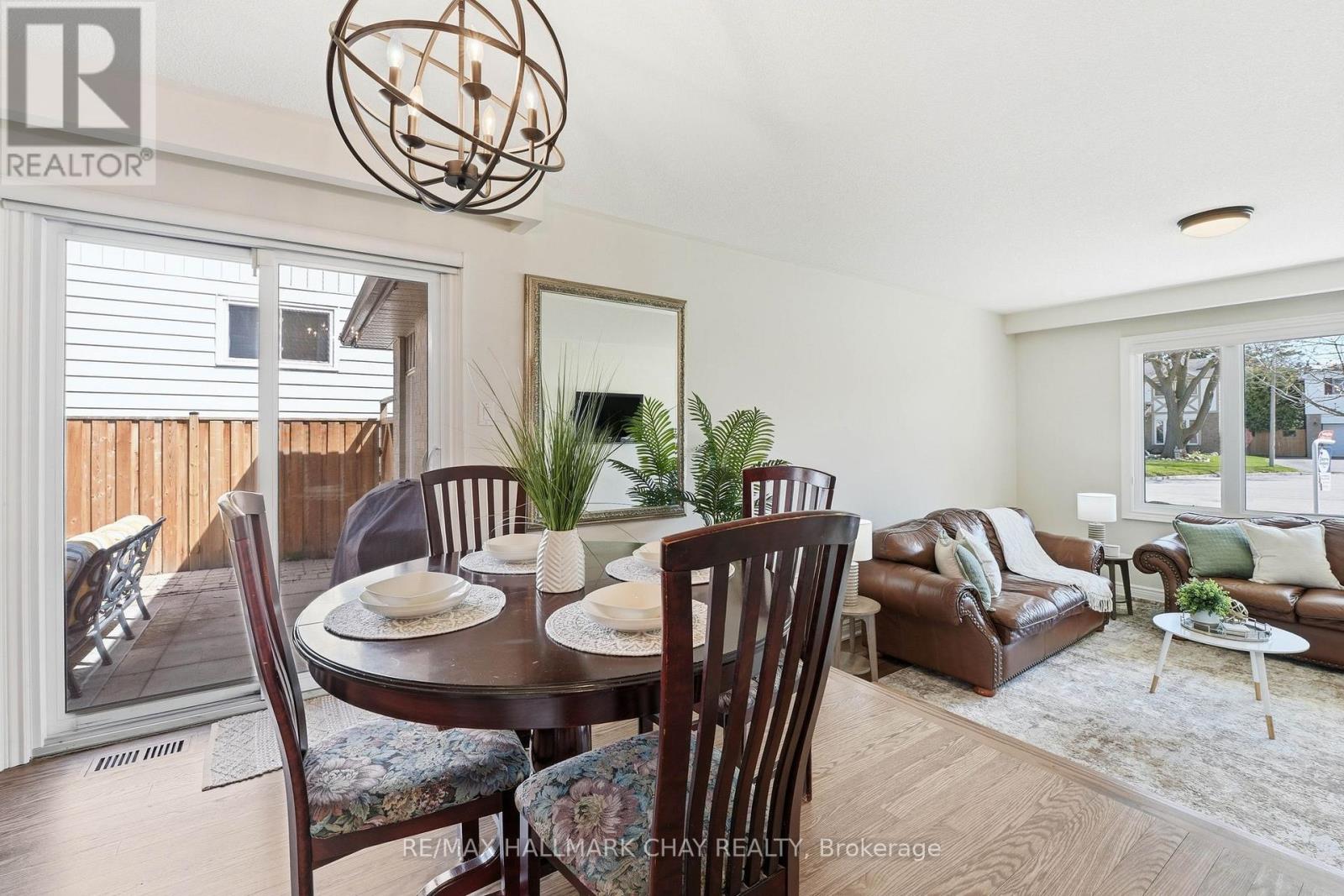 17 HUNTER COURT - 14