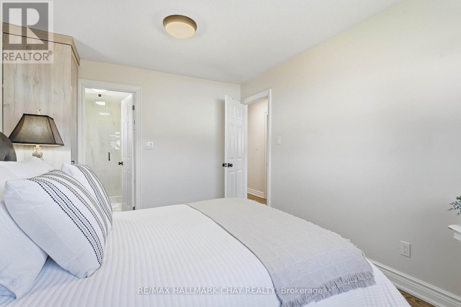 17 HUNTER COURT - 19