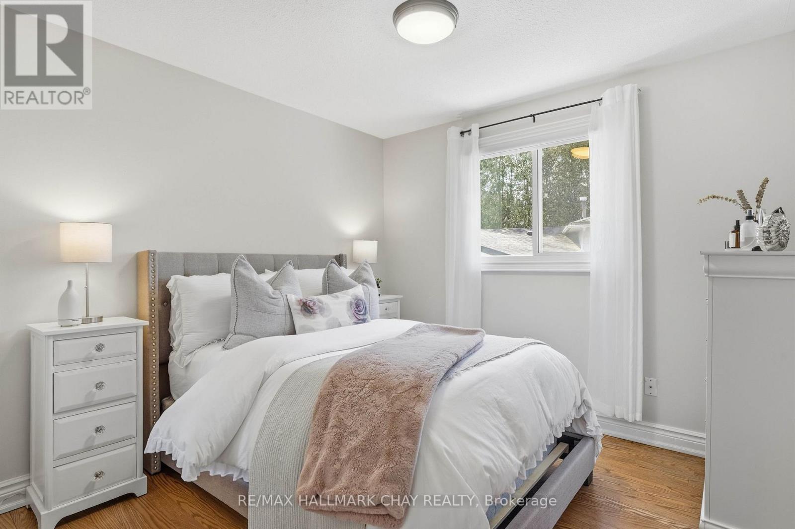 17 HUNTER COURT - 23