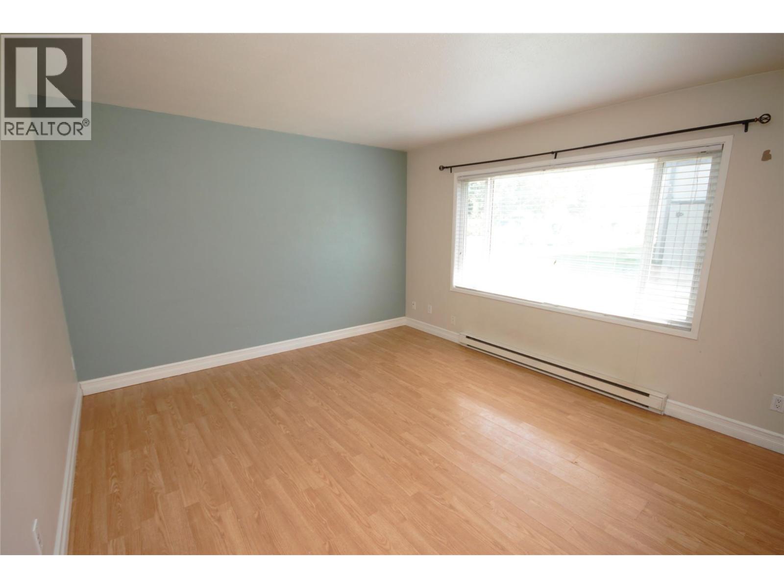 #8 5820 MAIN Street - 6